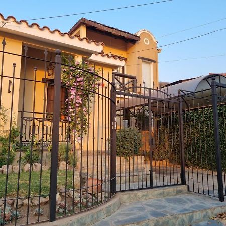 Hostal Las Rosas Salta Extérieur photo