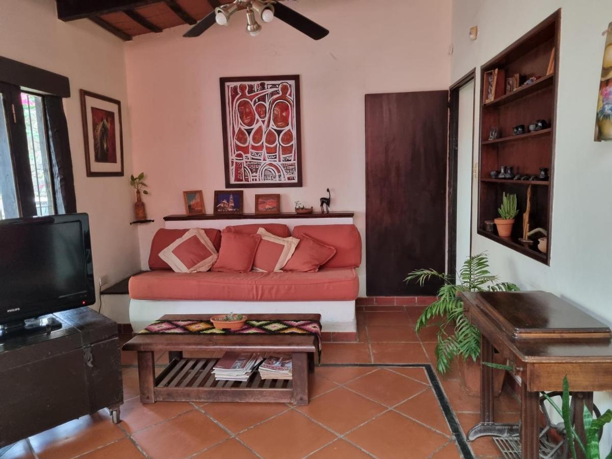 Hostal Las Rosas Salta Extérieur photo